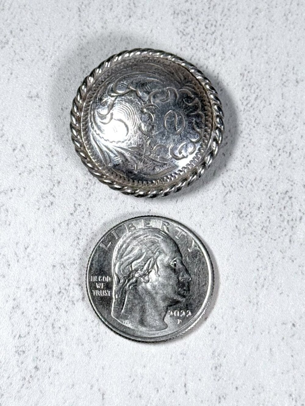 Set of 6 Rope Edged Western Conchos - Picture 2 of 5